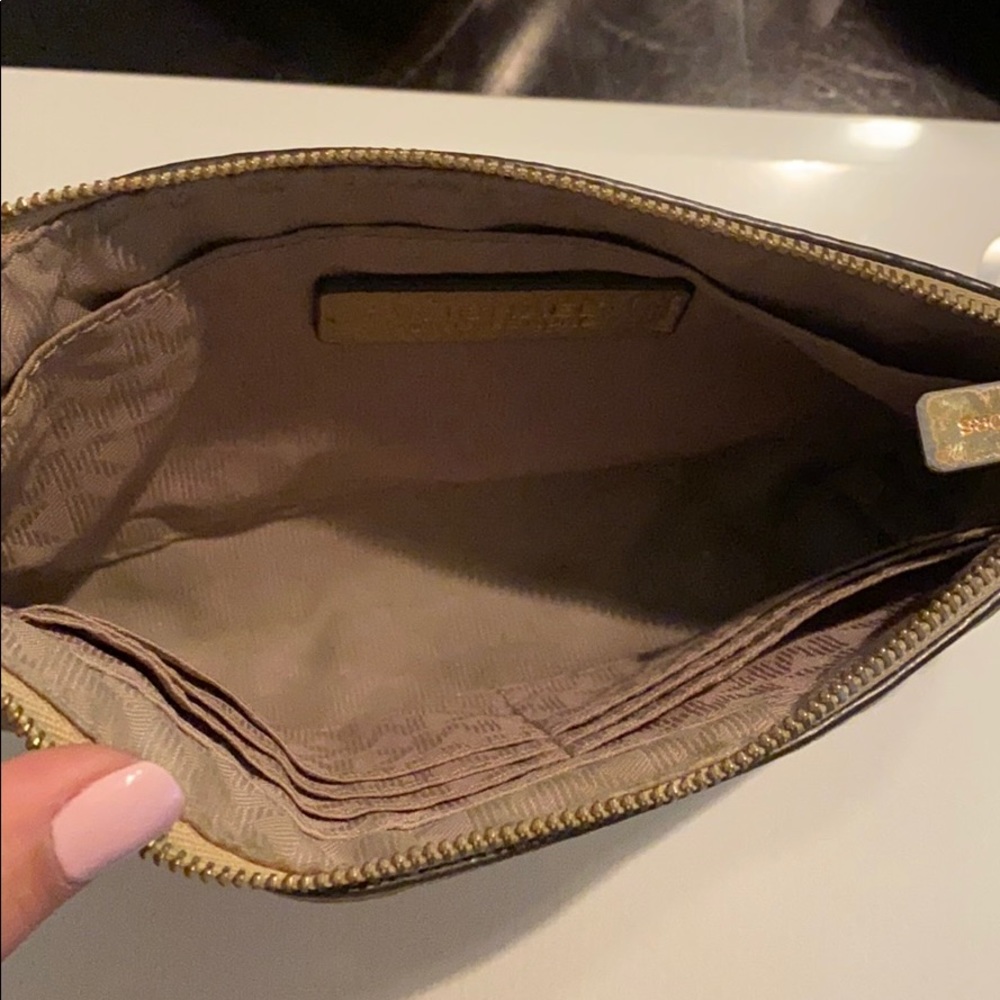 MK wristlet - Picture 3 of 3